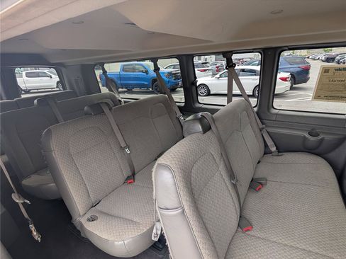 Used 2025 Chevrolet Express 3500 LT w/ LT Preferred Equipment Group RWD image 11