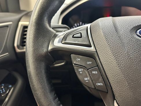 Used 2016 Ford Edge SEL FWD image 10