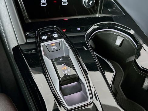 Used 2025 Audi Q5 Premium Plus w/ Premium Plus image 7