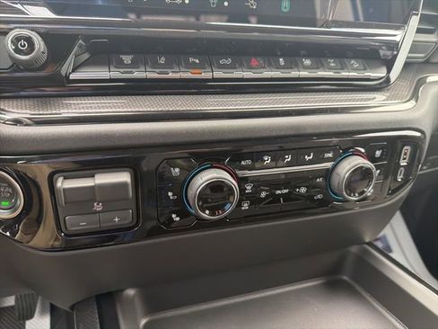 New 2026 Chevrolet Silverado 2500 ZR2 image 31