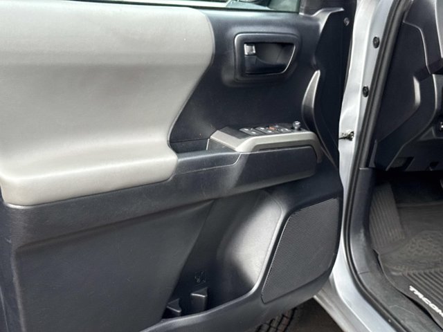 Used 2021 Toyota Tacoma SR5 RWD image 7