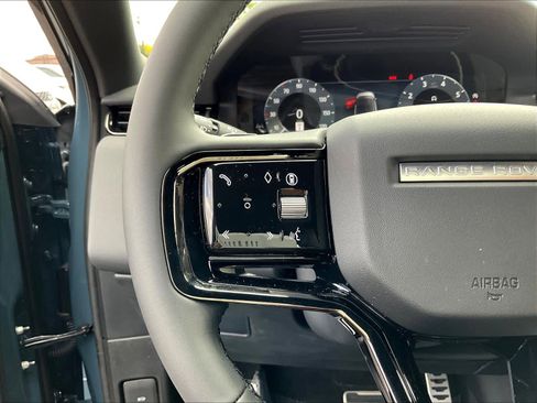 New 2026 Land Rover Range Rover Evoque Dynamic SE image 17