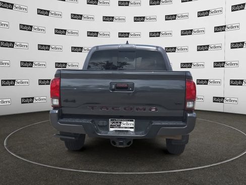 Used 2023 Toyota Tacoma SR5 w/ Technology Package AWD/4WD image 5