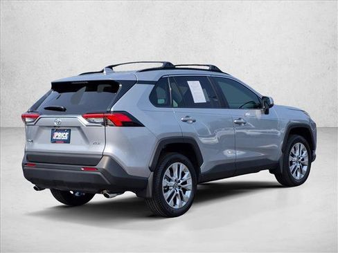 Used 2025 Toyota RAV4 XLE Premium FWD image 5