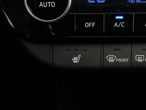 Used 2025 Hyundai Elantra SEL image 28