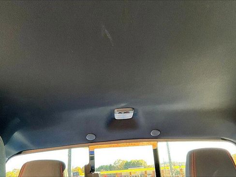 Used 2024 Nissan Frontier Pro-X image 23