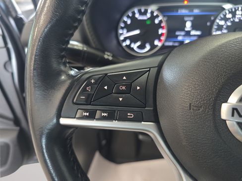 Used 2022 Nissan Sentra SV FWD image 13