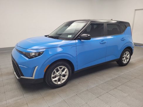 Used 2024 Kia Soul S image 2