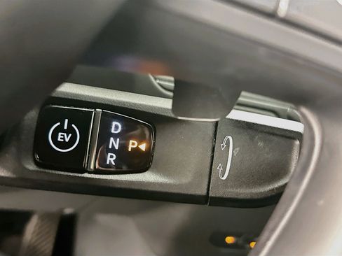 Used 2024 Kia EV9 Wind AWD/4WD image 25