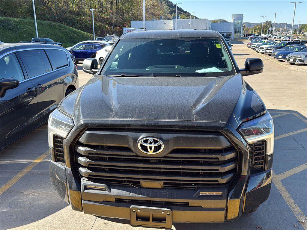 Used 2026 Toyota Tundra SR5 w/ SR5 Premium Package AWD/4WD image 18