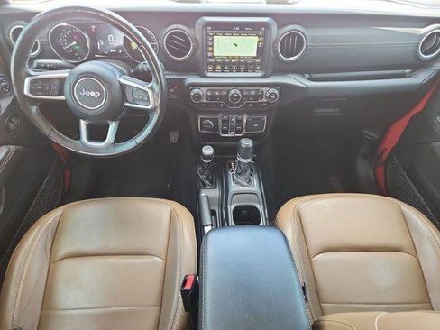 Used 2021 Jeep Wrangler Unlimited Sahara w/ Cold Weather Group AWD/4WD image 20