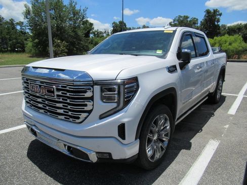 Used 2023 GMC Sierra 1500 Denali w/ Denali Reserve Package AWD/4WD image 2