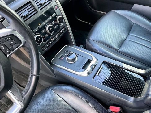 Used 2019 Land Rover Discovery Sport HSE image 15