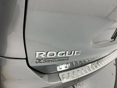 Used 2016 Nissan Rogue SV w/ SV Premium Package AWD/4WD image 26