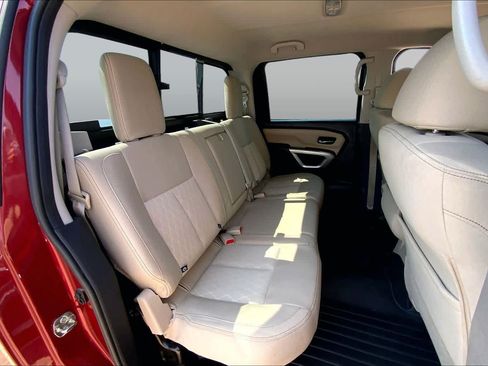 Used 2017 Nissan Titan SV RWD image 20