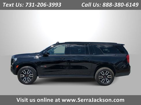Used 2023 GMC Yukon XL AT4 w/ Technology Package AWD/4WD image 1