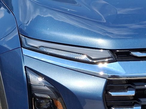 New 2026 Chevrolet Equinox LT w/ Convenience Package II image 3