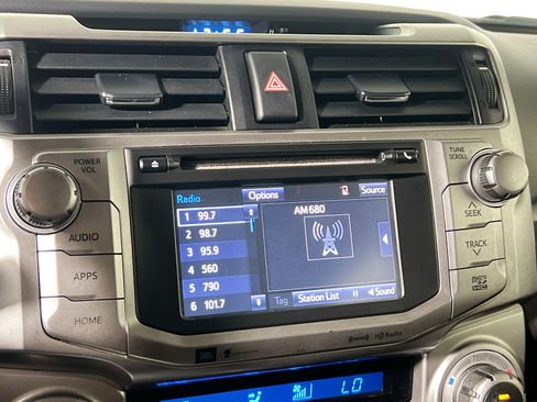 Used 2018 Toyota 4Runner Limited AWD/4WD image 27