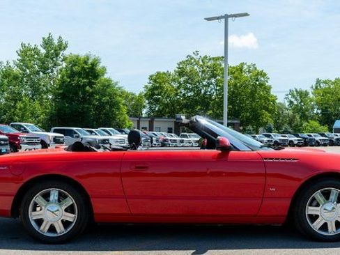 Used 2004 Ford Thunderbird RWD image 19