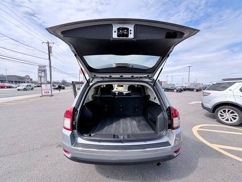 Used 2016 Jeep Compass High Altitude AWD/4WD image 26