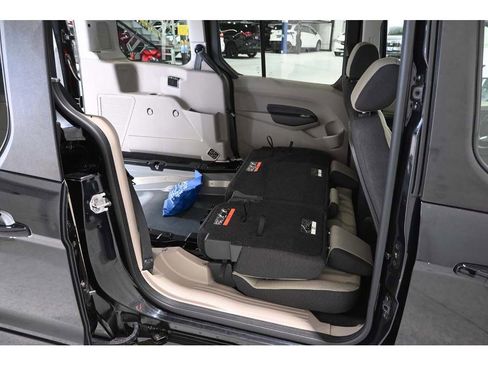 Used 2014 Ford Transit Connect XLT image 18