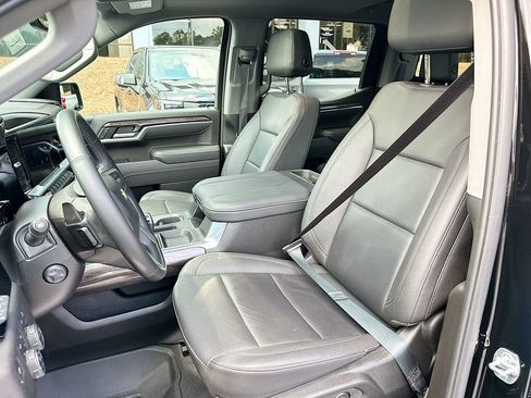 Used 2025 Chevrolet Silverado 1500 LTZ w/ LTZ Premium Package AWD/4WD image 8