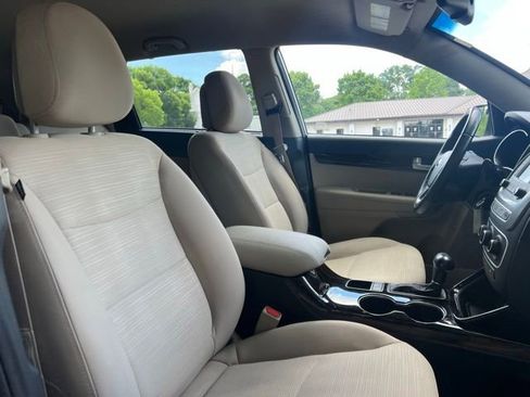 Used 2015 Kia Sorento LX FWD image 25