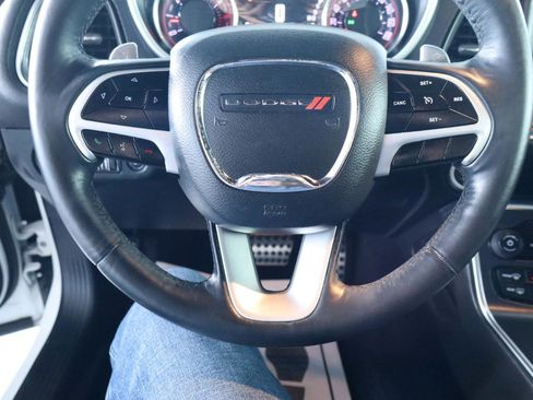 Used 2017 Dodge Challenger R/T Scat Pack w/ Leather Interior Group RWD image 22