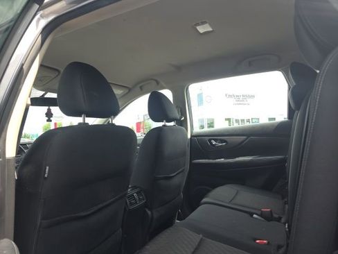 Certified 2018 Nissan Rogue SV AWD/4WD image 16