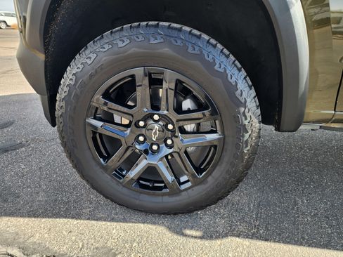 Used 2025 Chevrolet Colorado Trail Boss image 10