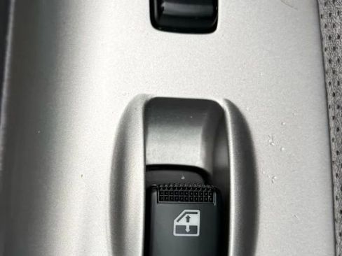 Used 2005 Kia Sportage EX image 31