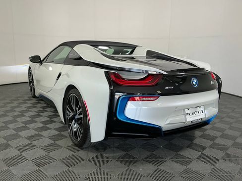 Used 2019 BMW i8 Roadster AWD/4WD image 7