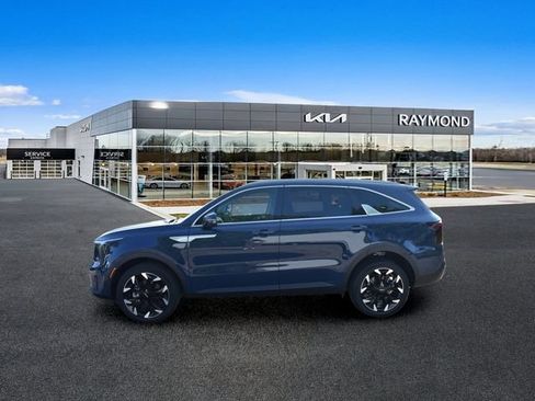 Certified 2026 Kia Sorento EX AWD/4WD image 7