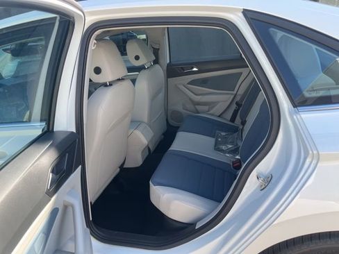 New 2026 Volkswagen Jetta SE FWD image 22