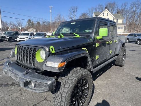 Used 2022 Jeep Gladiator Sport image 1