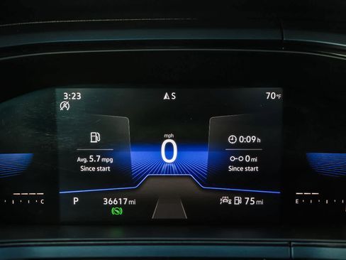 Used 2022 Volkswagen Taos SE w/ Panoramic Sunroof Package image 24