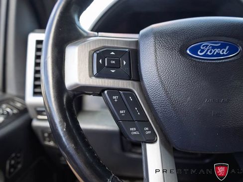 Used 2022 Ford F350 Platinum w/ FX4 Off-Road Package AWD/4WD image 31