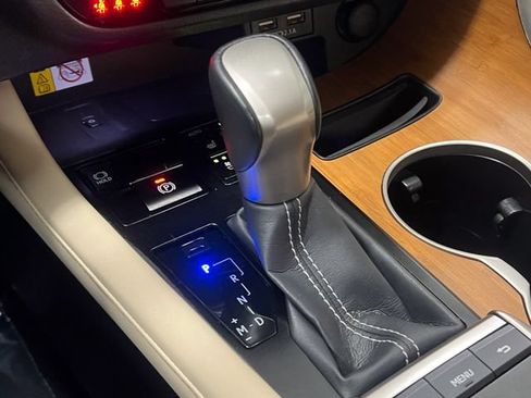Certified 2022 Lexus RX 350 FWD w/ Premium Package image 21