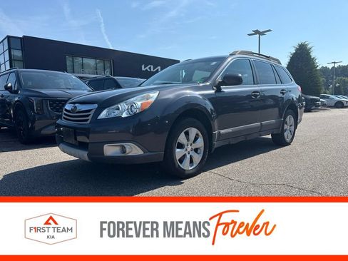 Used 2011 Subaru Outback 2.5i Limited AWD/4WD image 1