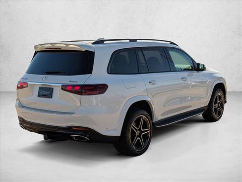 New 2026 Mercedes-Benz GLS 450 4MATIC image 2