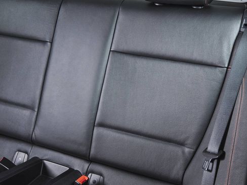 Used 2011 BMW 1 Series M image 65