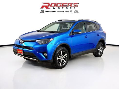 Used 2016 Toyota RAV4 XLE AWD/4WD image 8