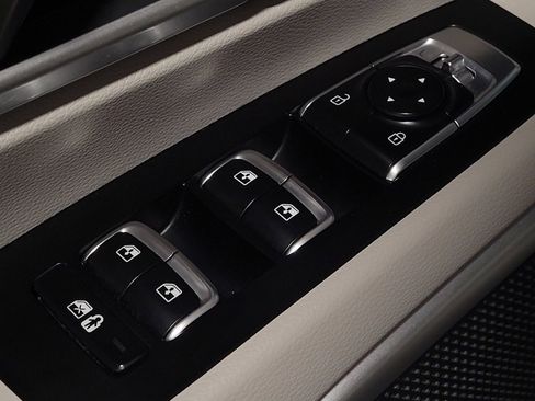 Used 2022 Kia Telluride S FWD image 27