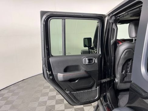 Used 2022 Jeep Wrangler Unlimited Rubicon AWD/4WD image 38