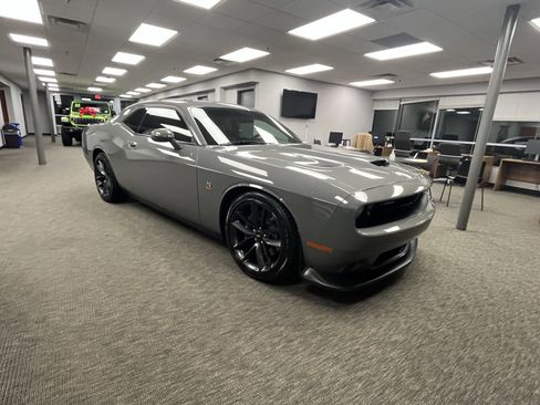 Used 2019 Dodge Challenger R/T Scat Pack w/ Plus Package image 7