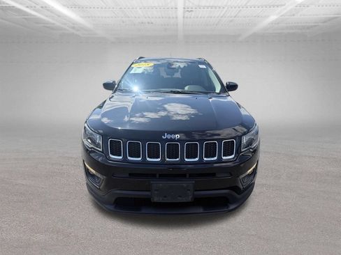 Used 2018 Jeep Compass Latitude AWD/4WD image 11