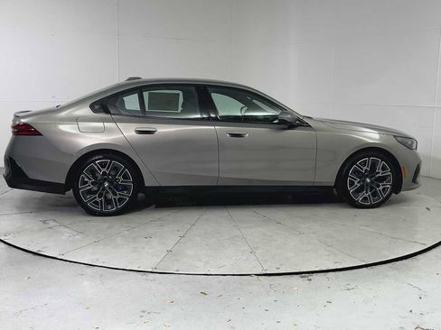 New 2026 BMW 530i xDrive w/ M Sport Package AWD/4WD image 9