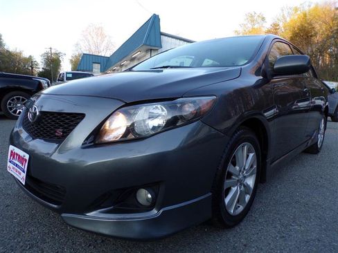 Used 2010 Toyota Corolla S image 3