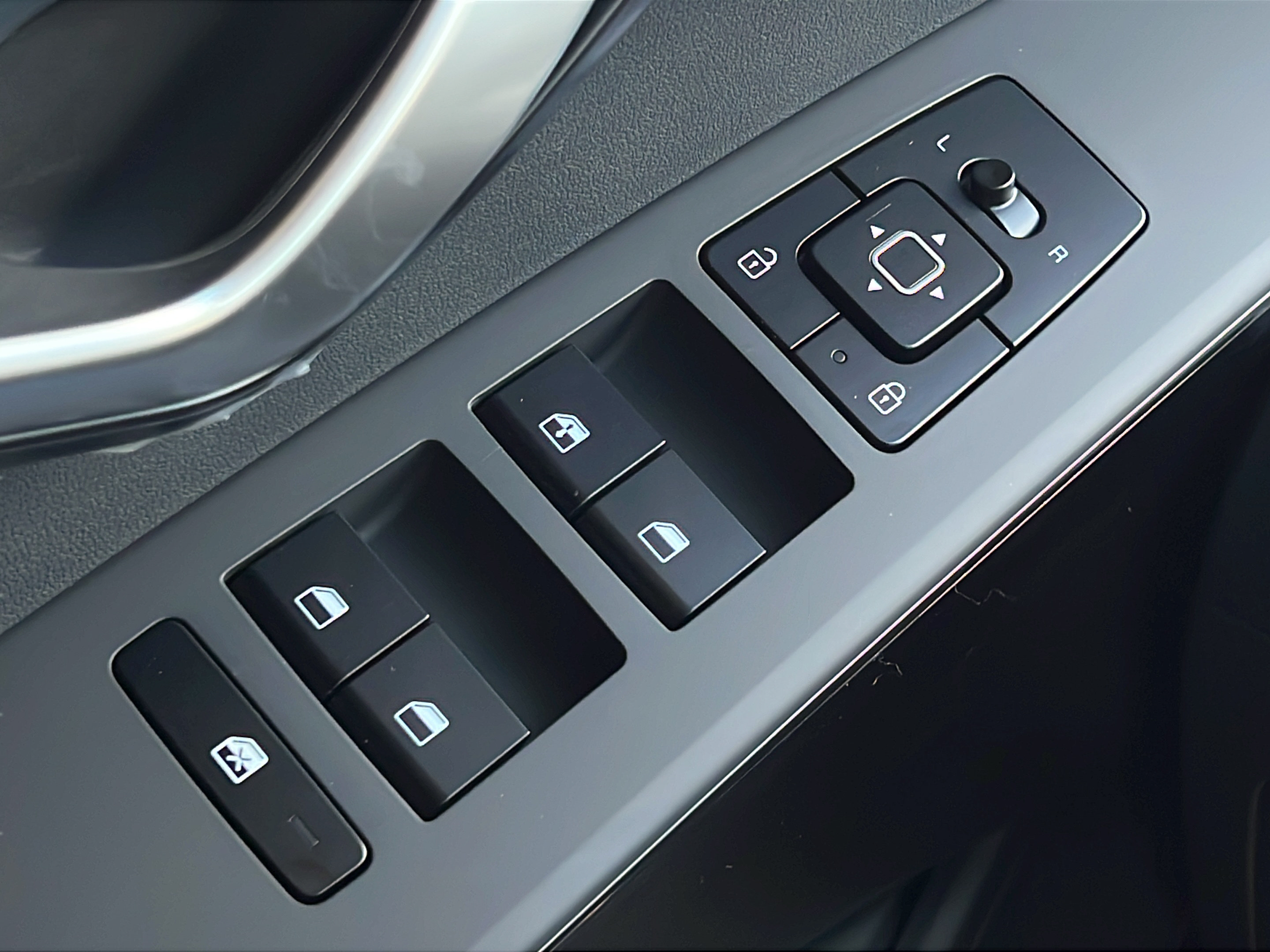 New 2026 Kia Niro LX FWD image 17