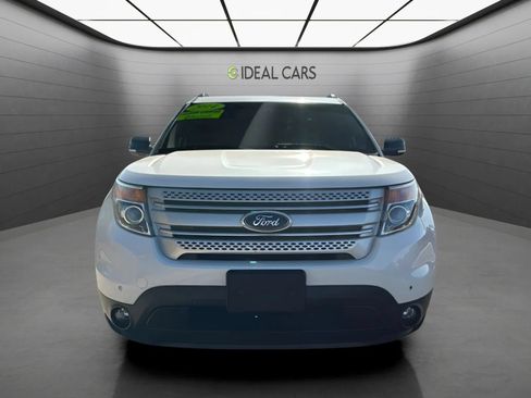 Used 2014 Ford Explorer XLT w/ Equipment Group 202A AWD/4WD image 2